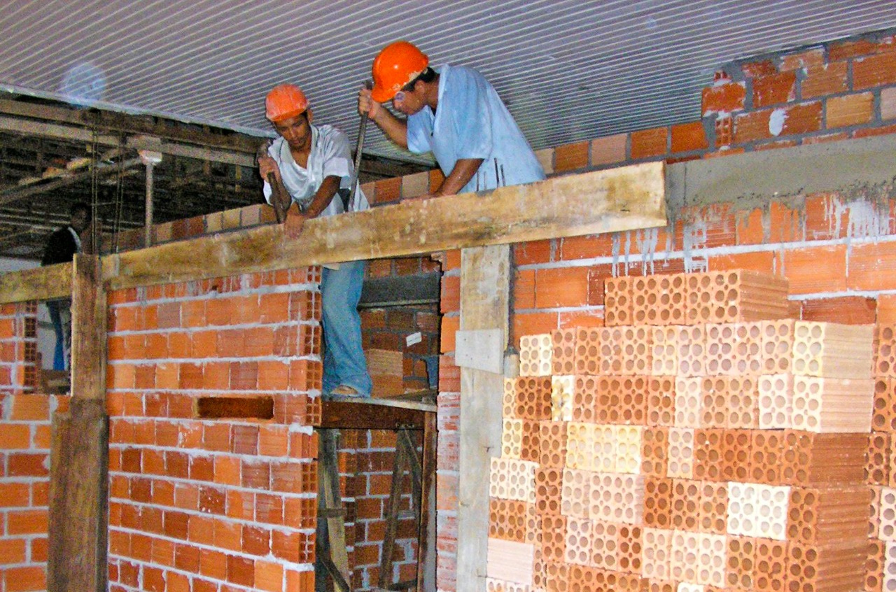 Dia de Prevenção aos acidentes de trabalho: TV Câmara conversa com especialistas da área