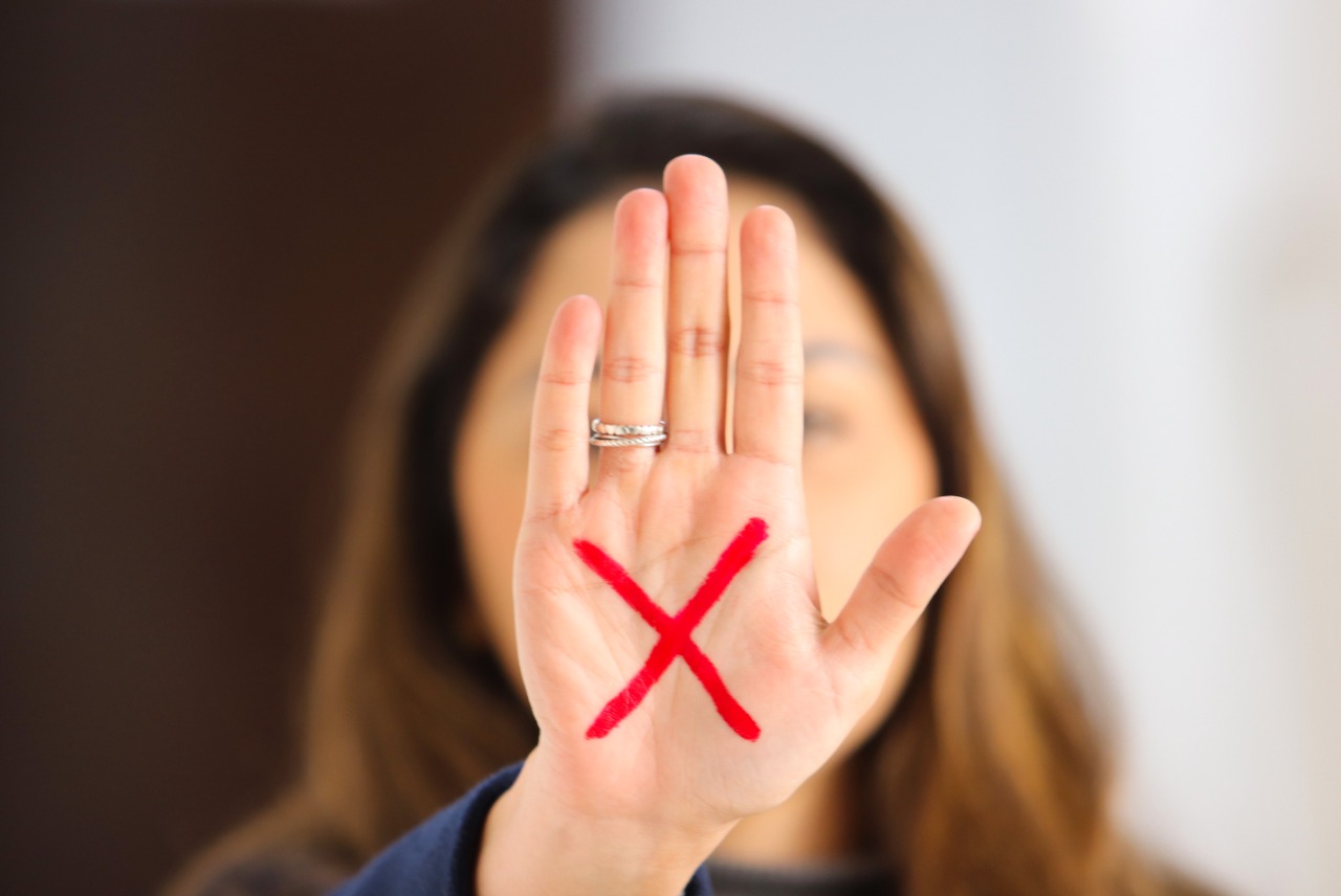 Dia para eliminação da violência contra as mulheres: TV Câmara dialoga com advogada Luana Aristimunho