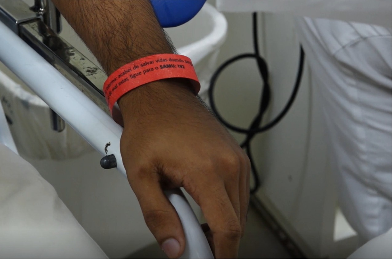 Doadores de sangue em Foz agora são identificados com pulseira após procedimento