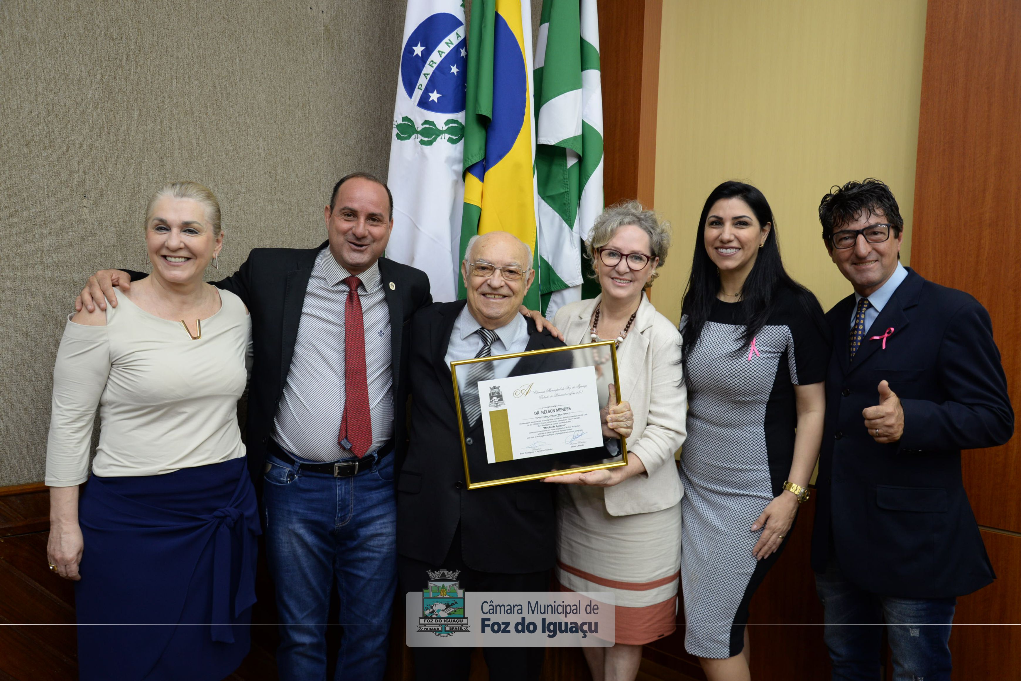 Dr Nelson Mendes é homenageado na Câmara de Foz