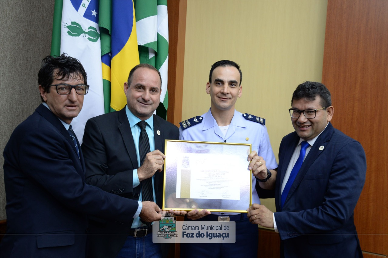 DTCEA é homenageado pela atuação destacada no controle do espaço aéreo da fronteira