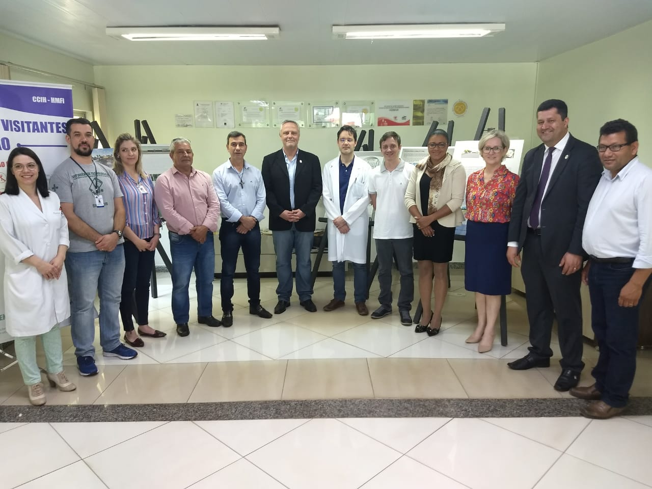 Durante visita, vereadores anunciam auxílio ao Hospital Municipal