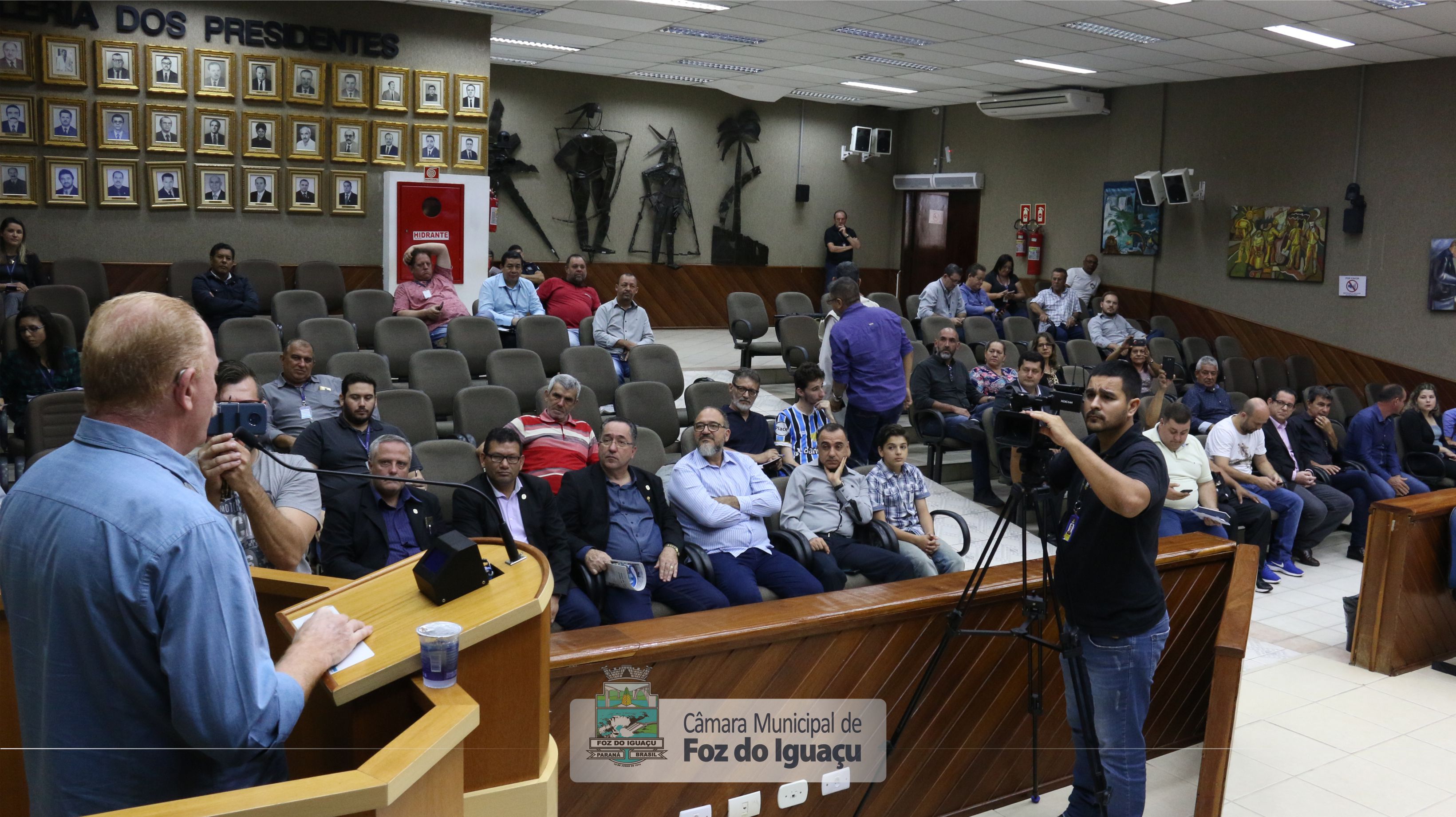 Em reunião na Câmara, “Vermelho” defende macroprojetos de desenvolvimento para Foz do Iguaçu