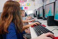 Escola Antônio Gonçalves Dias recebe novos computadores por meio  de emenda da Câmara