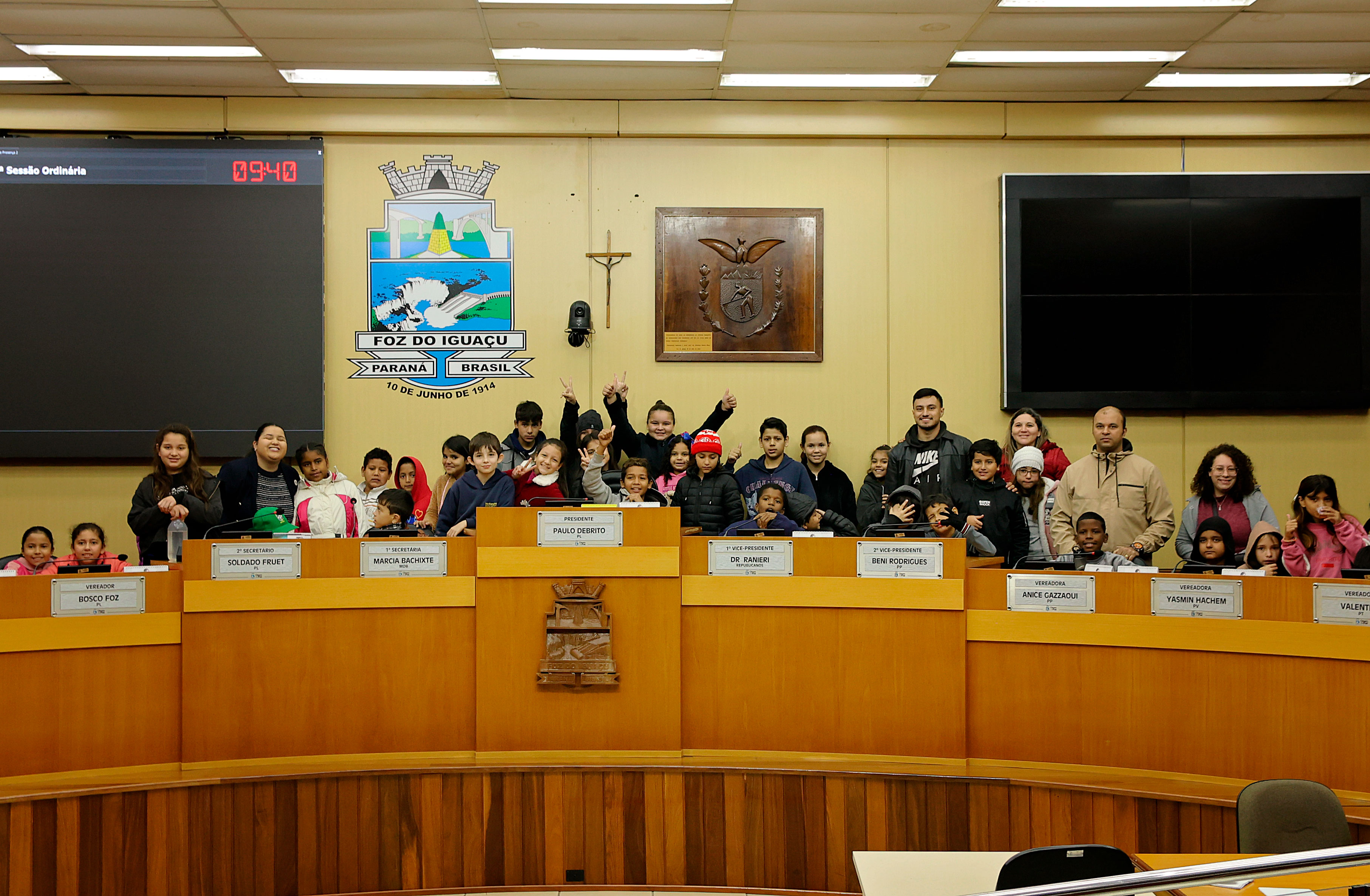 Estudantes da Escola Municipal João Adão da Silva visitam a Câmara Municipal