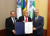 Ex-prefeito Dobrandino da Silva é cidadão honorário de Foz do Iguaçu