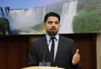 Incentivo ao esporte: equipe de vôlei feminino de Foz recebe emenda impositiva