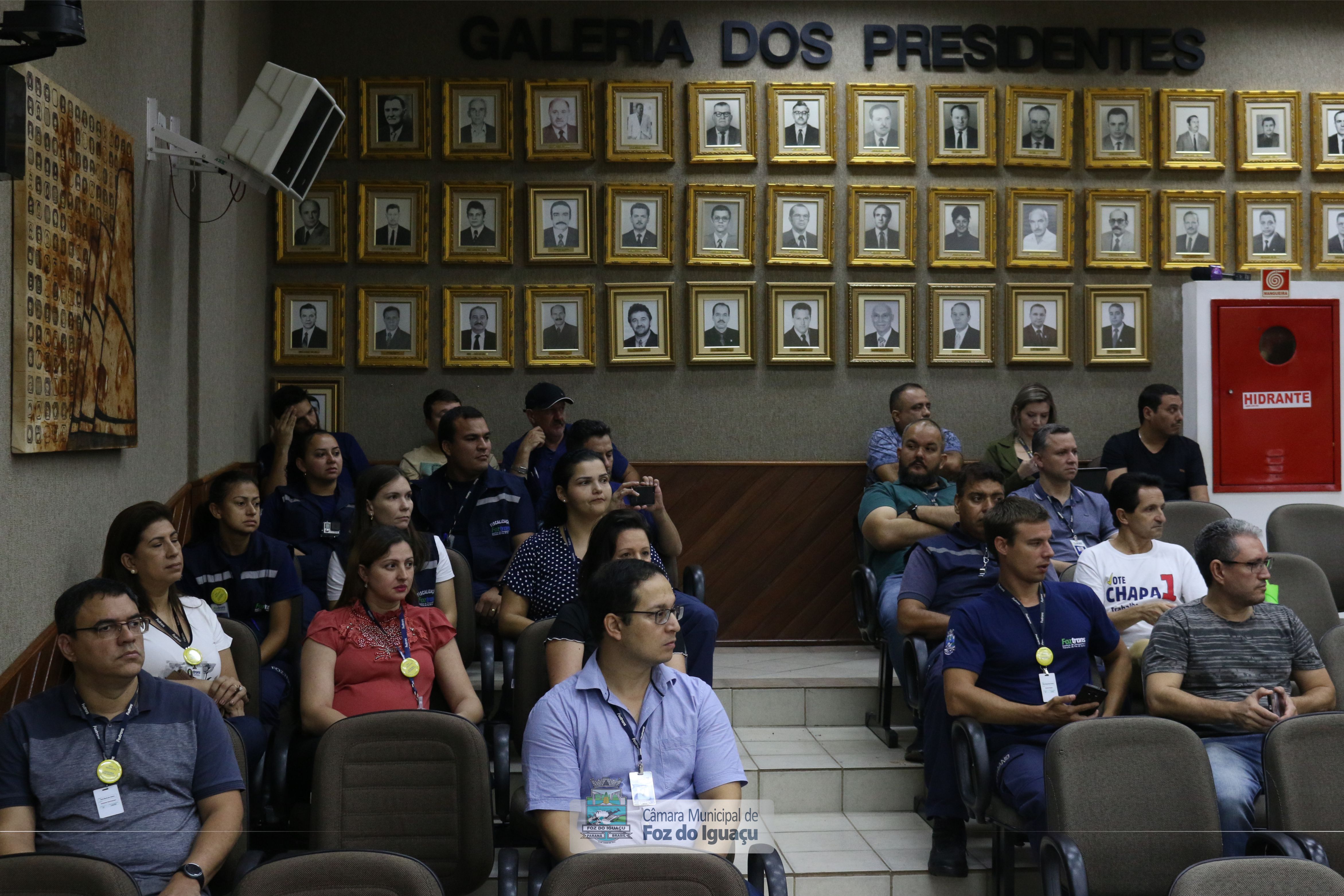 Legislativo aprova projetos criando plano de carreira em categorias do funcionalismo municipal