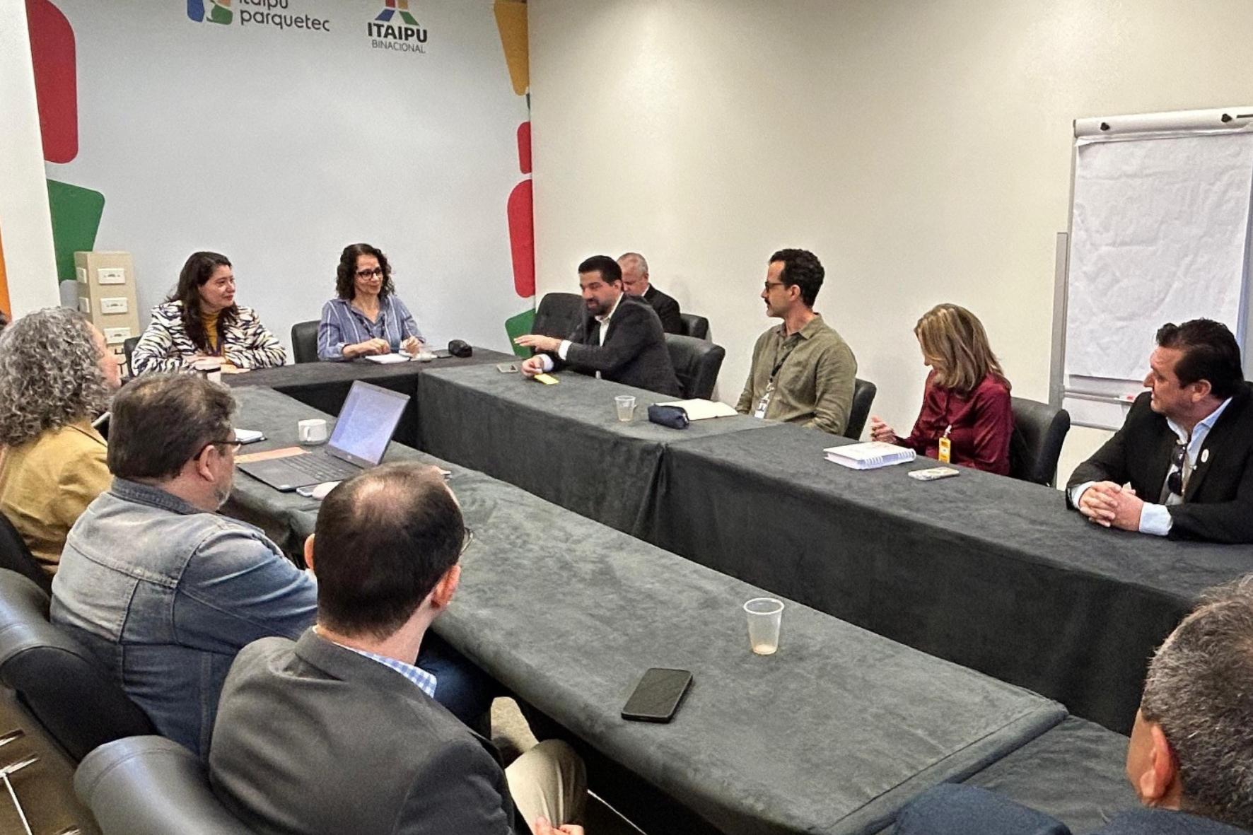 Legislativo e UNILA discutem a criação do Observatório Econômico de Foz