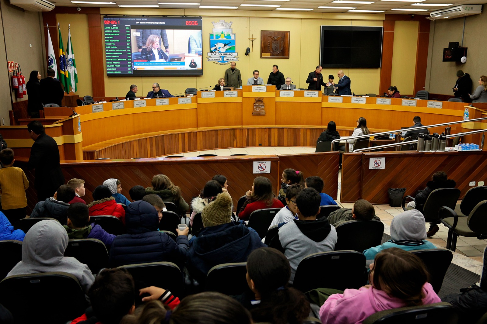 Legislativo recebe a visita de alunos do Escola Municipal Três Bandeiras