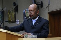 Marcelinho Moura propõe proibição do corte de energia para pessoas que dependem de aparelhos elétricos para sobreviver