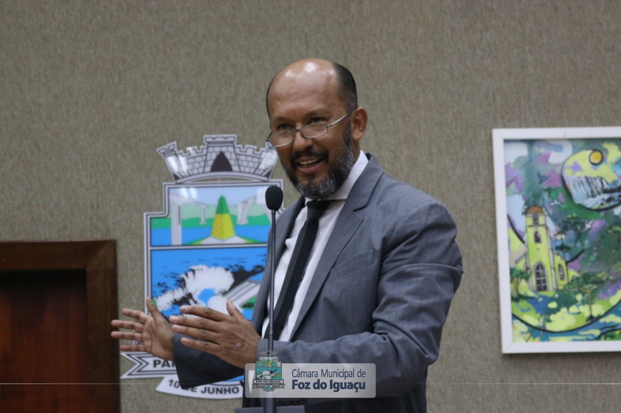 Marcelinho Moura propõe projeto que cria cadastro municipal de inadimplentes