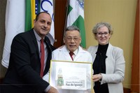 Mestre em acupuntura, Dr. Lin Pin Chuan, foi homenageado na Câmara de Foz