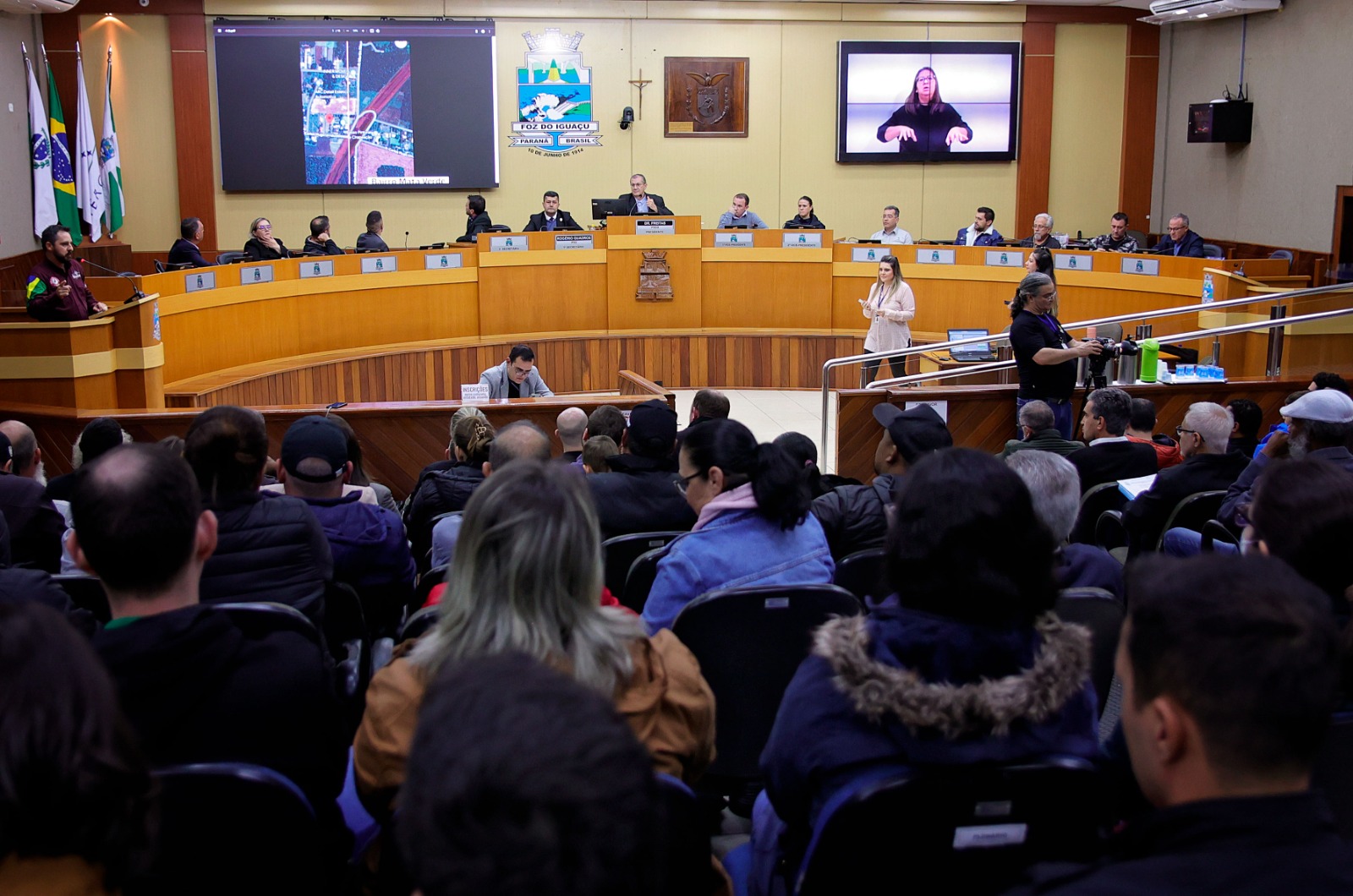 Moradores pedem solução para isolamento de bairros às margens da Perimetral Leste