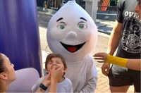 Pais e responsáveis devem levar as crianças aos postos de saúde para vacinação contra a paralisia infantil