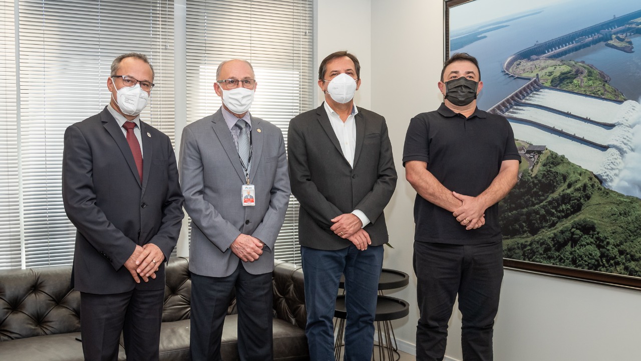 Presidente da Câmara, Prefeito e vice-prefeito de Foz do Iguaçu fazem visita ao novo Diretor-Geral Brasileiro da Itaipu