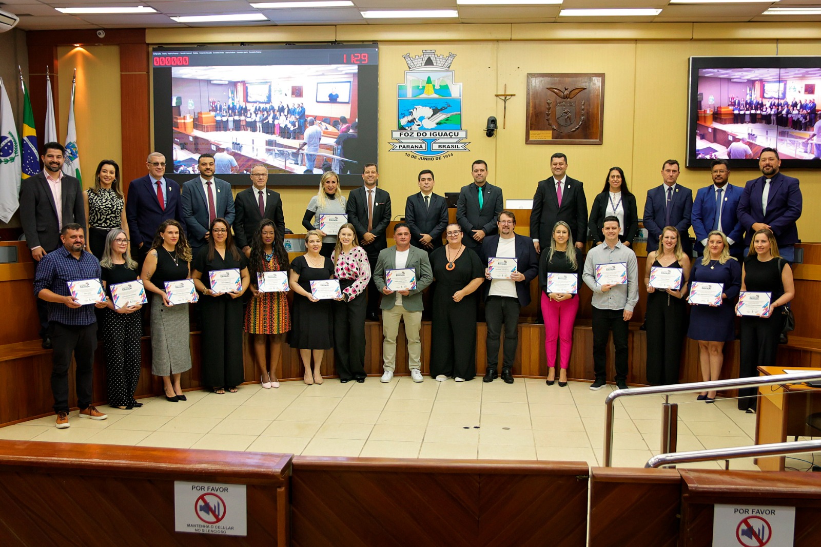 Profissionais são homenageados na 1ª edição do Prêmio Destaque da Educação