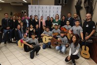 Projeto Aprendendo a Viver recebe homenagem na Câmara de Vereadores de Foz