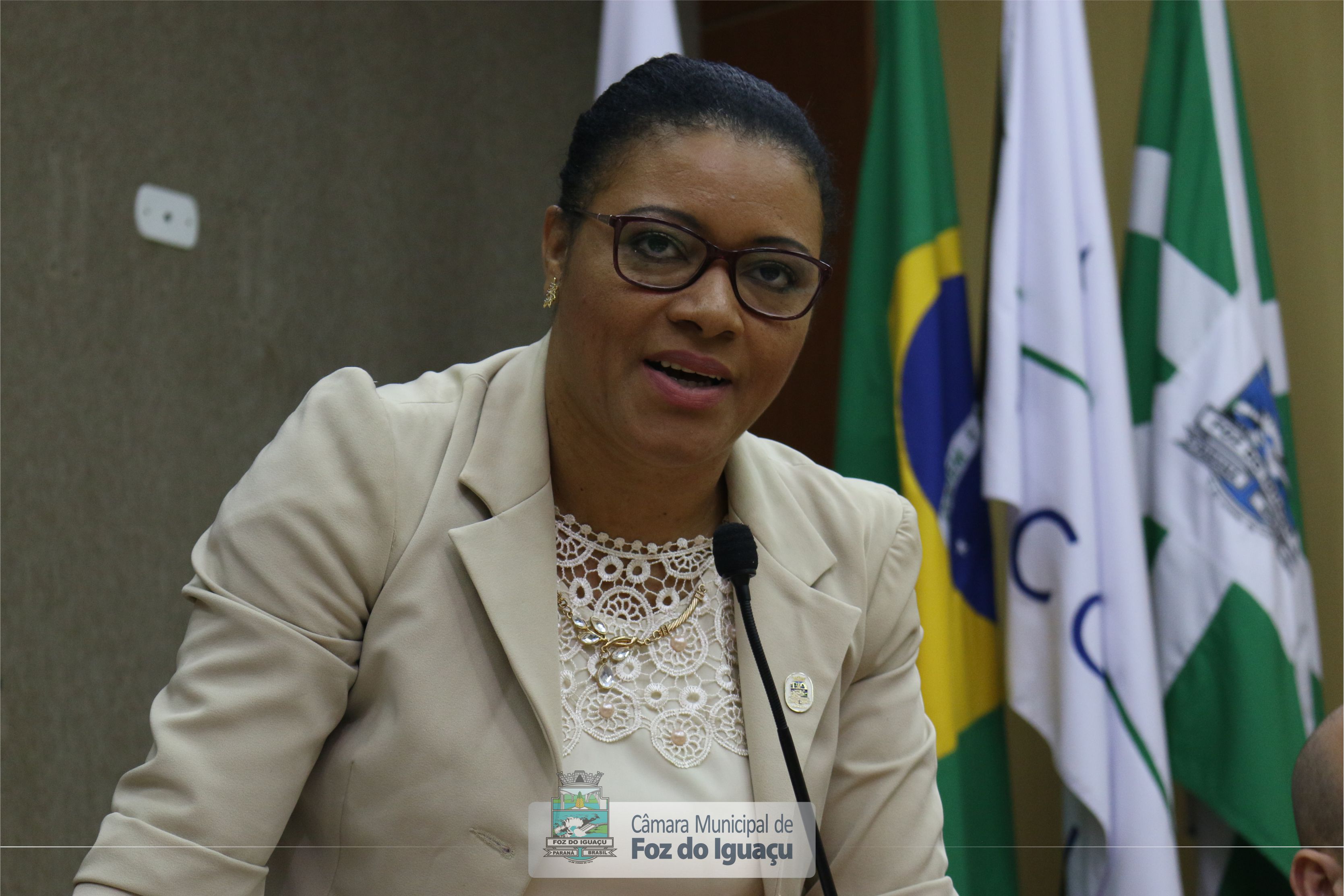 Projeto prevê inclusão do símbolo mundial de autismo nas placas de atendimento preferencial