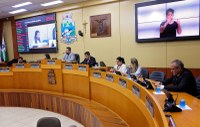 Projetos que tratam do vale-alimentação do funcionalismo municipal serão votados na segunda (25/03)