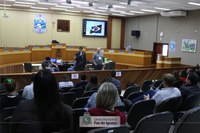 Servidores da Câmara de Foz participam do lançamento de programa avançado sobre governança municipal