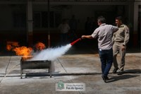Servidores da Câmara são treinados para agir em caso de incêndio
