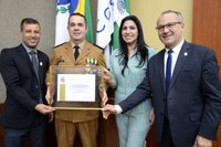 Tenente-coronel Davies, da PM, recebe homenagem da Câmara Municipal