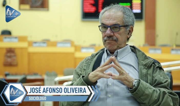 Tipos de democracia: professor Afonso explica diferença entre direta e indireta