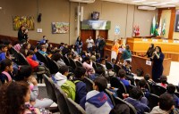 Turmas do 4° ano da Escola Eloi Lohmann realizam visita técnica na Câmara de Vereadores