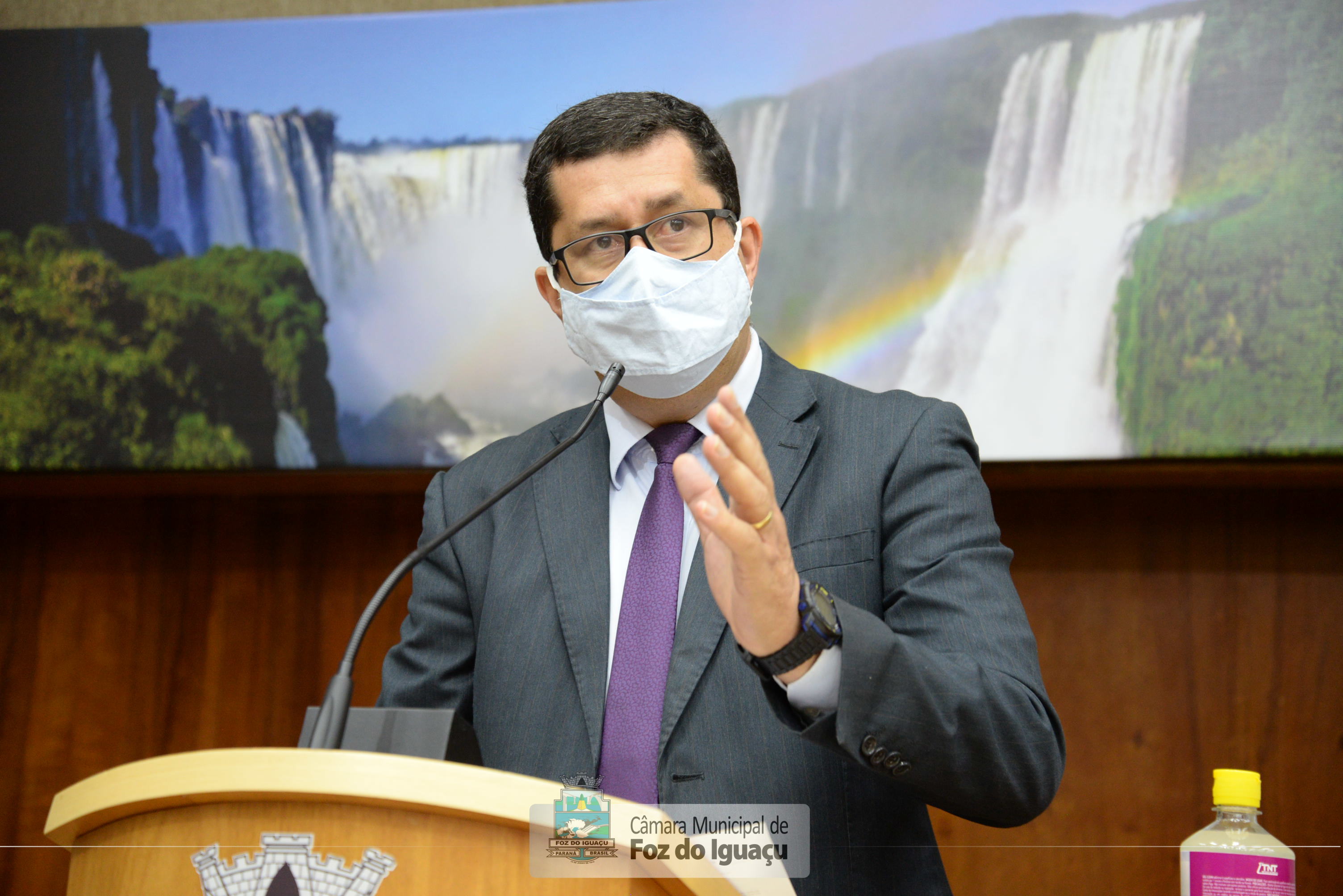 Vereador cobra informações sobre o cumprimento da lei que trata de planejamento familiar