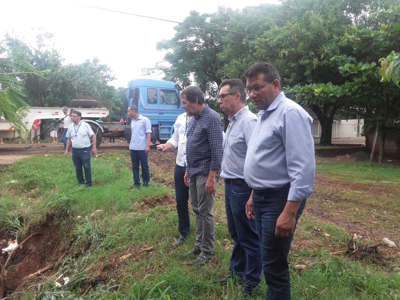 Vereador João Miranda acompanha limpeza do Arroio Ouro Verde e galerias pluviais