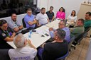 Vereadora Anice reúne setor de táxi, transporte turístico e aplicativos para resolver impasses Vereadora Anice reúne setor de táxi, transporte turístico e aplicativos para resolver impasses