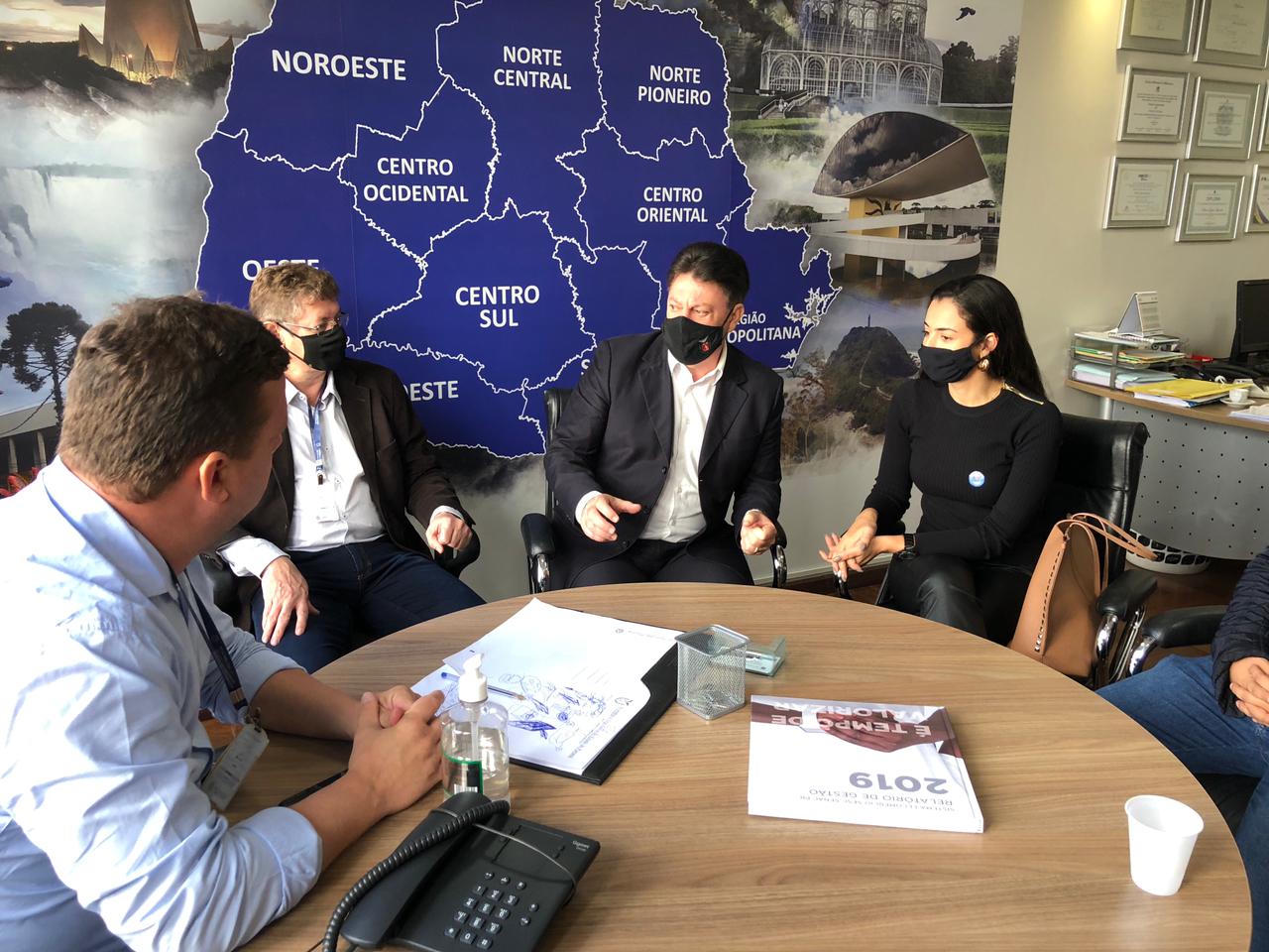 Vereadora Carol Dedonatti cumpre agenda em Curitiba em prol da causa animal e turismo 