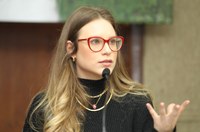 Vereadora questiona prefeitura sobre revisão da legislação e criação de código ambiental de Foz