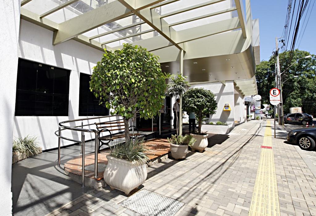 Vereadores aprovam projeto que reduz multas e sanções na Lei das Calçadas em Foz