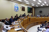 Vereadores aprovam requerimentos sobre obras, serviços urbanos e saúde pública
