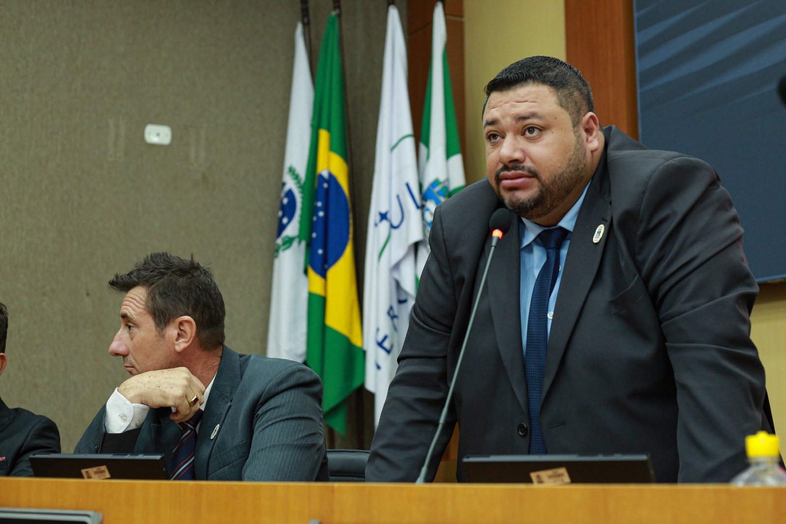 Vereadores concluem votação de projetos em regime de urgência