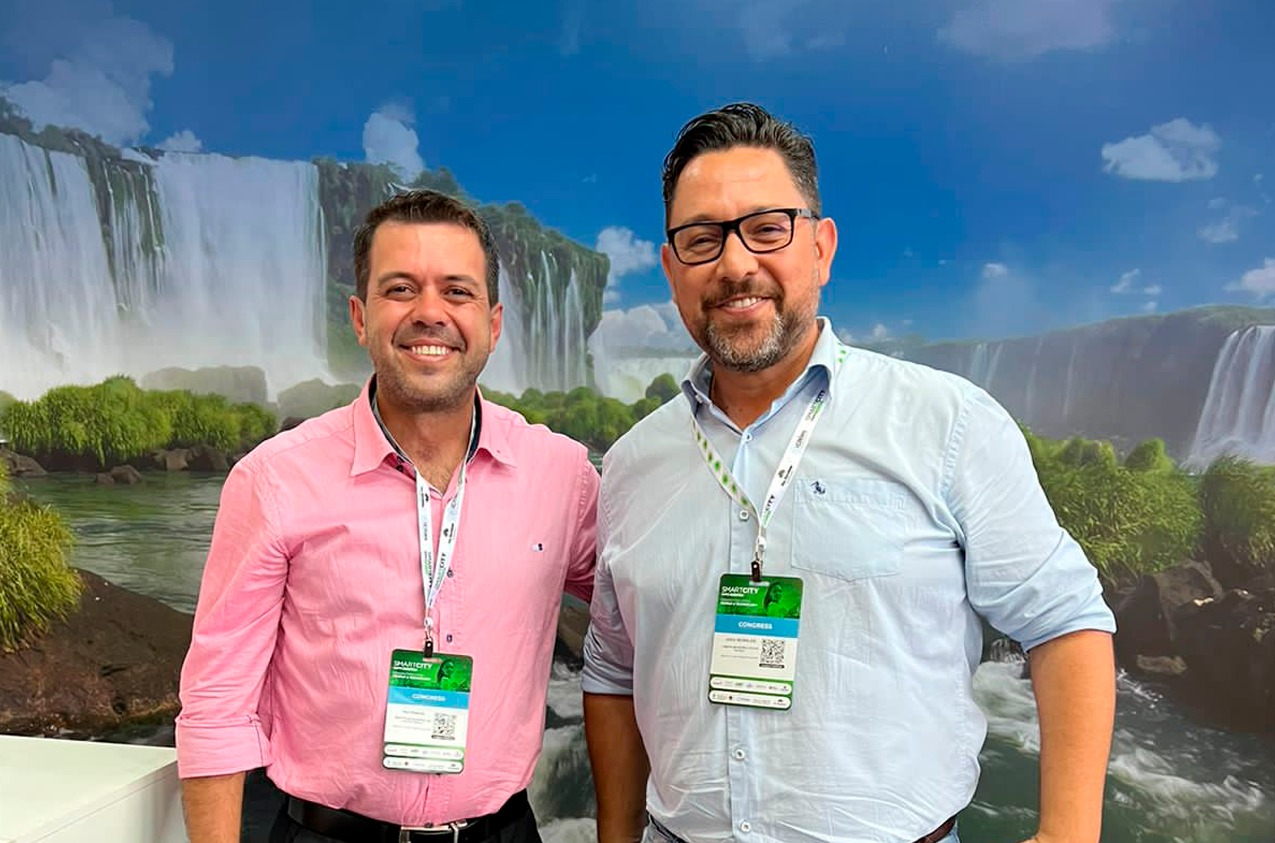 Vereadores João Morales e Kalito representam a Câmara de Foz no maior evento sobre cidades inteligentes