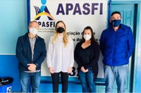 Vereadores Ney Patrício e Yasmin Hachem visitam Apasfi e dialogam sobre inclusão dos surdos na cidade