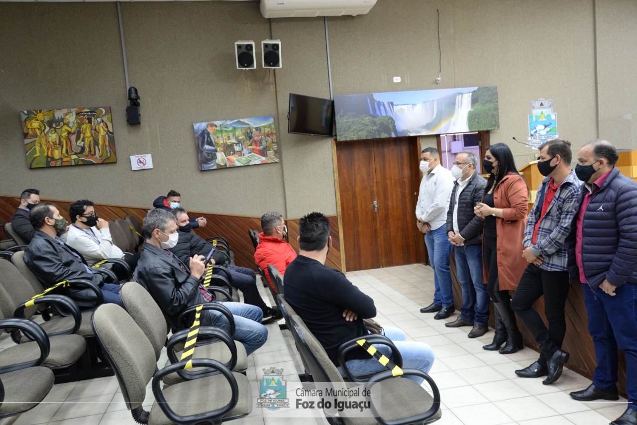  Vereadores ouvem demandas de representantes da Associação dos Músicos de Foz