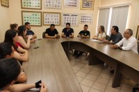 Vereadores se reúnem com psicólogos da rede para discutir a viabilização da jornada de 30 horas semanais